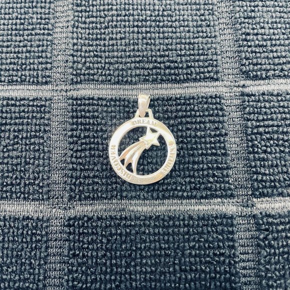 Vintage Inspirational Sterling Silver Shooting Star Pendant - Picture 3 of 3